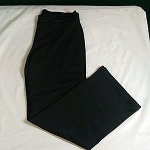Adidas womens 18 yoga pants
